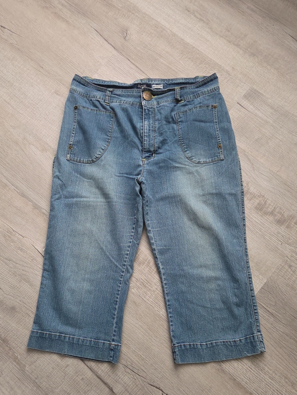 Jazzie Women's Blue Denim Capris Casual Size 18